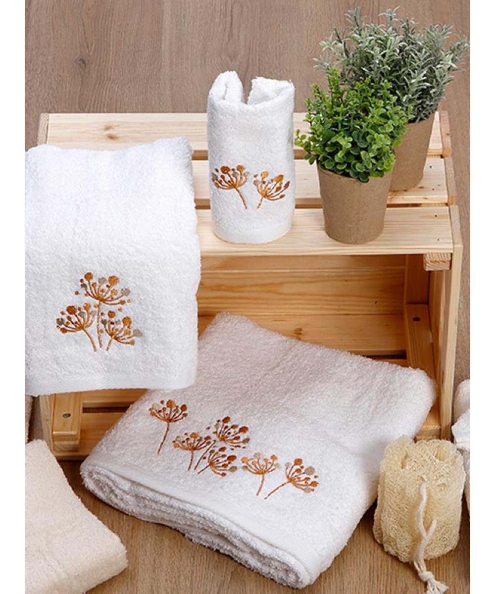 Set of embroidered towels 26 White