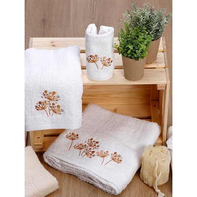 Set of embroidered towels 26 White