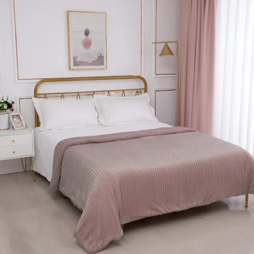 Κουβέρτα με sherpa kotle (220cm x 240cm) syklamen