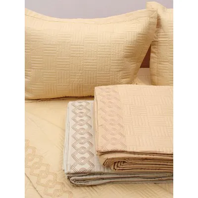 Κουβερλί Percale κεντητό Cream Υπέρδιπλο (220x240)