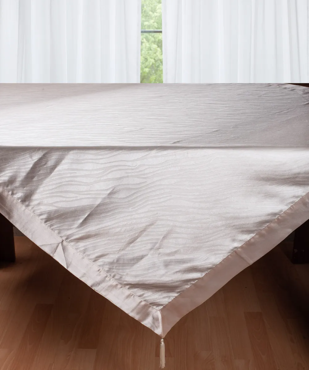 Σατέν τραπεζομάντηλο 2009 (130cm x 160cm) σομών Σατέν τραπεζομάντηλο 2009 (130cm x 160cm) σομών