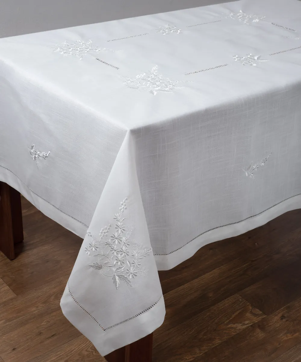 Τραπεζομάντηλο 7116 (170cm x 450cm) λευκό Τραπεζομάντηλο 7116 (170cm x 450cm) λευκό