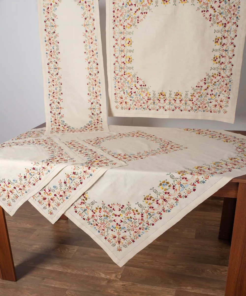Σετ 5 τεμαχίων (90cm x 90cm, 45cm x 110cm, 130cm x 130cm, 2x60cm x 60cm) 1503 Σετ 5 τεμαχίων (90cm x 90cm, 45cm x 110cm, 130cm x 130cm, 2x60cm x 60cm) 1503