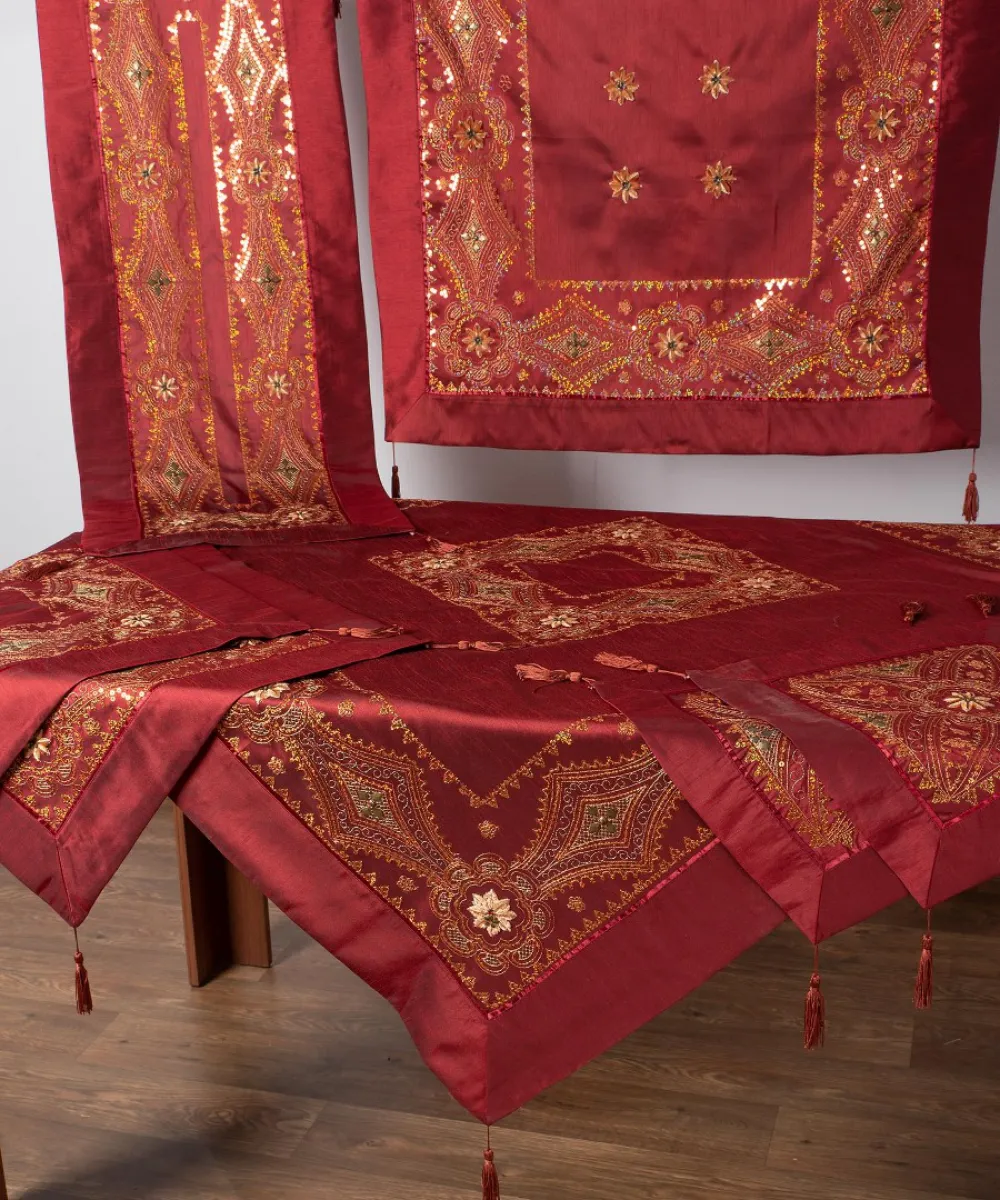 Σετ 7 τεμαχίων (85cm x 85cm, 40cm x 110cm, 130cm x 130cm, 2x45cm x 45cm, 2x55cm x 55cm) 703 ΧΝ-30 Μπορντώ Σετ 7 τεμαχίων (85cm x 85cm, 40cm x 110cm, 130cm x 130cm, 2x45cm x 45cm, 2x55cm x 55cm) 703 ΧΝ-30 Μπορντώ