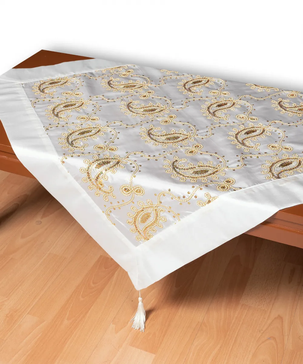 Σατέν τραπεζοκαρέ 1028 (130cm x 130cm) λευκό Σατέν τραπεζοκαρέ 1028 (130cm x 130cm) λευκό