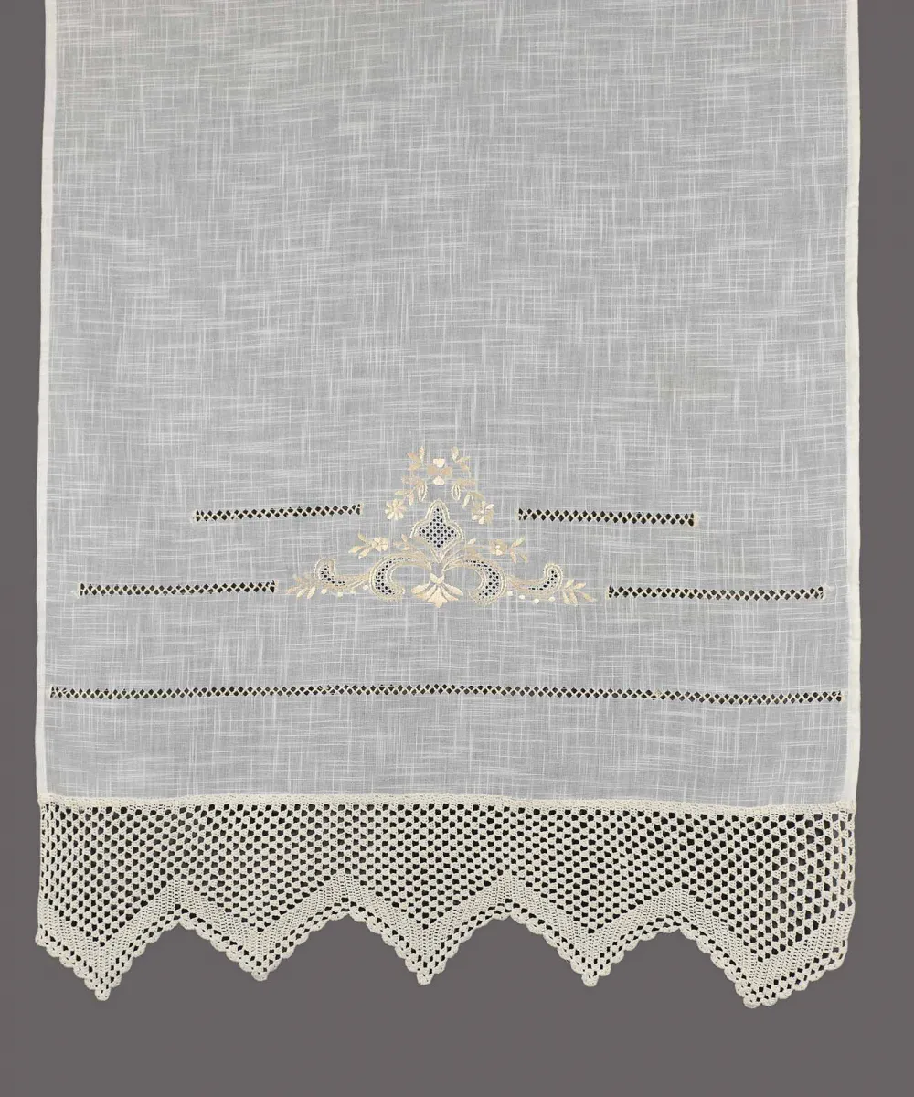 κουρτίνα 1714 (140cm x 260cm) λευκό με τούνελ κουρτίνα 1714 (140cm x 260cm) λευκό με τούνελ