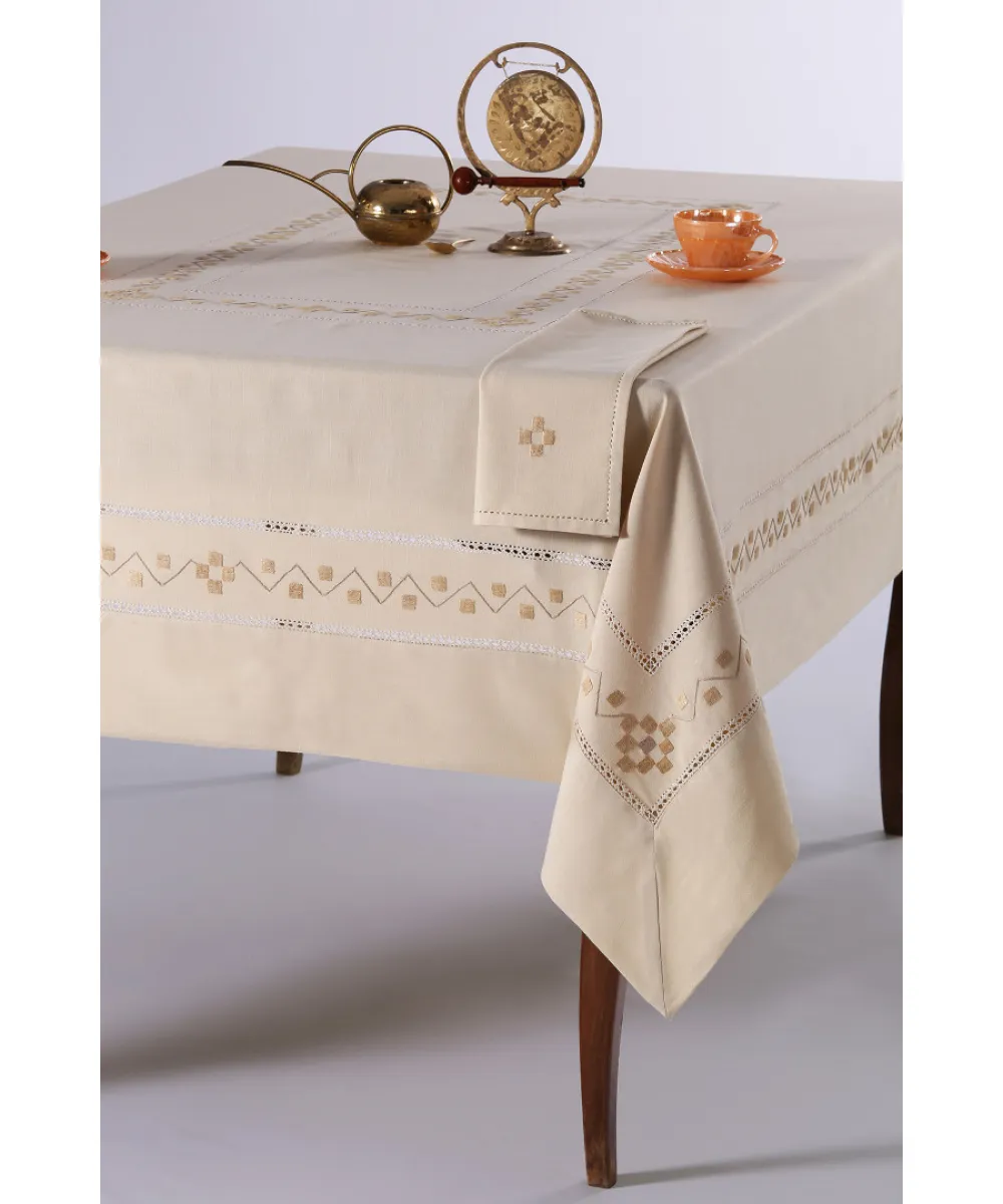 Χειροποίητο τραπεζομάντηλο 5013 (170cm x 270cm) λαδί Χειροποίητο τραπεζομάντηλο 5013 (170cm x 270cm) λαδί