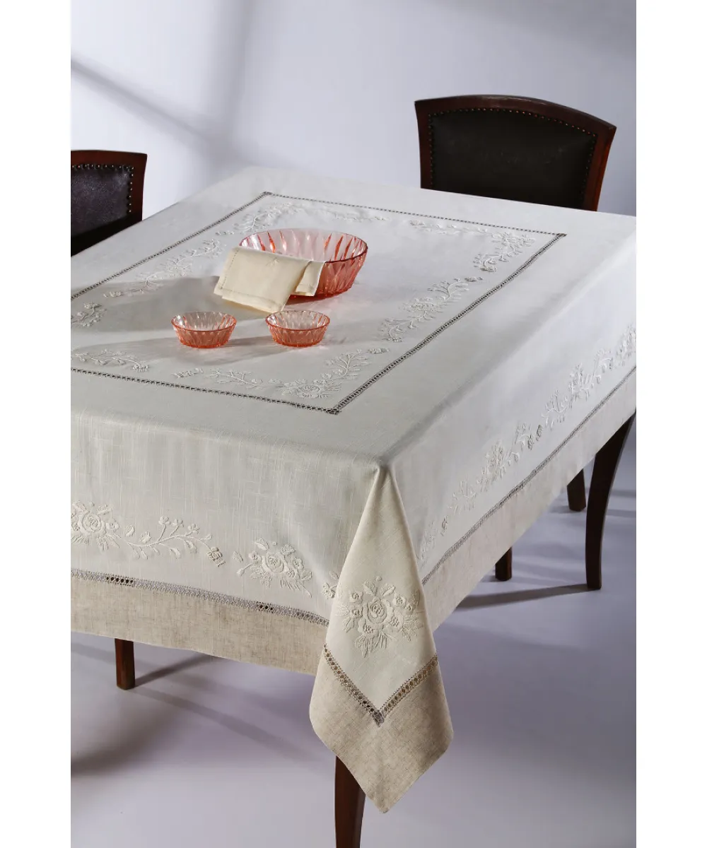 Χειροποίητο τραπεζομάντηλο 11676 (170cm x 170cm) Χειροποίητο τραπεζομάντηλο 11676 (170cm x 170cm)