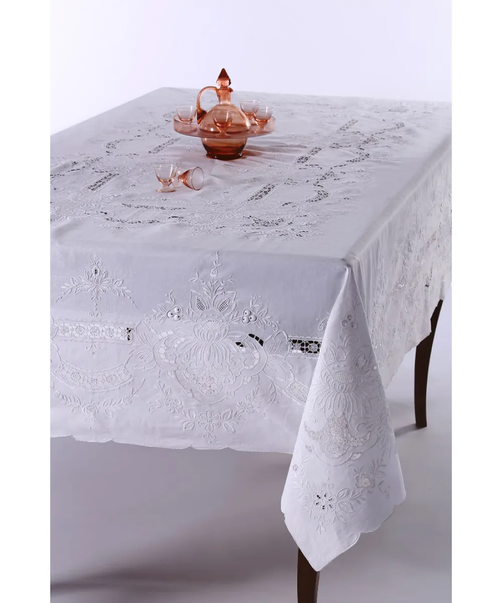 Χειροποίητο τραπεζομάντηλο 6011 (170cm x 220cm) Χειροποίητο τραπεζομάντηλο 6011 (170cm x 220cm)