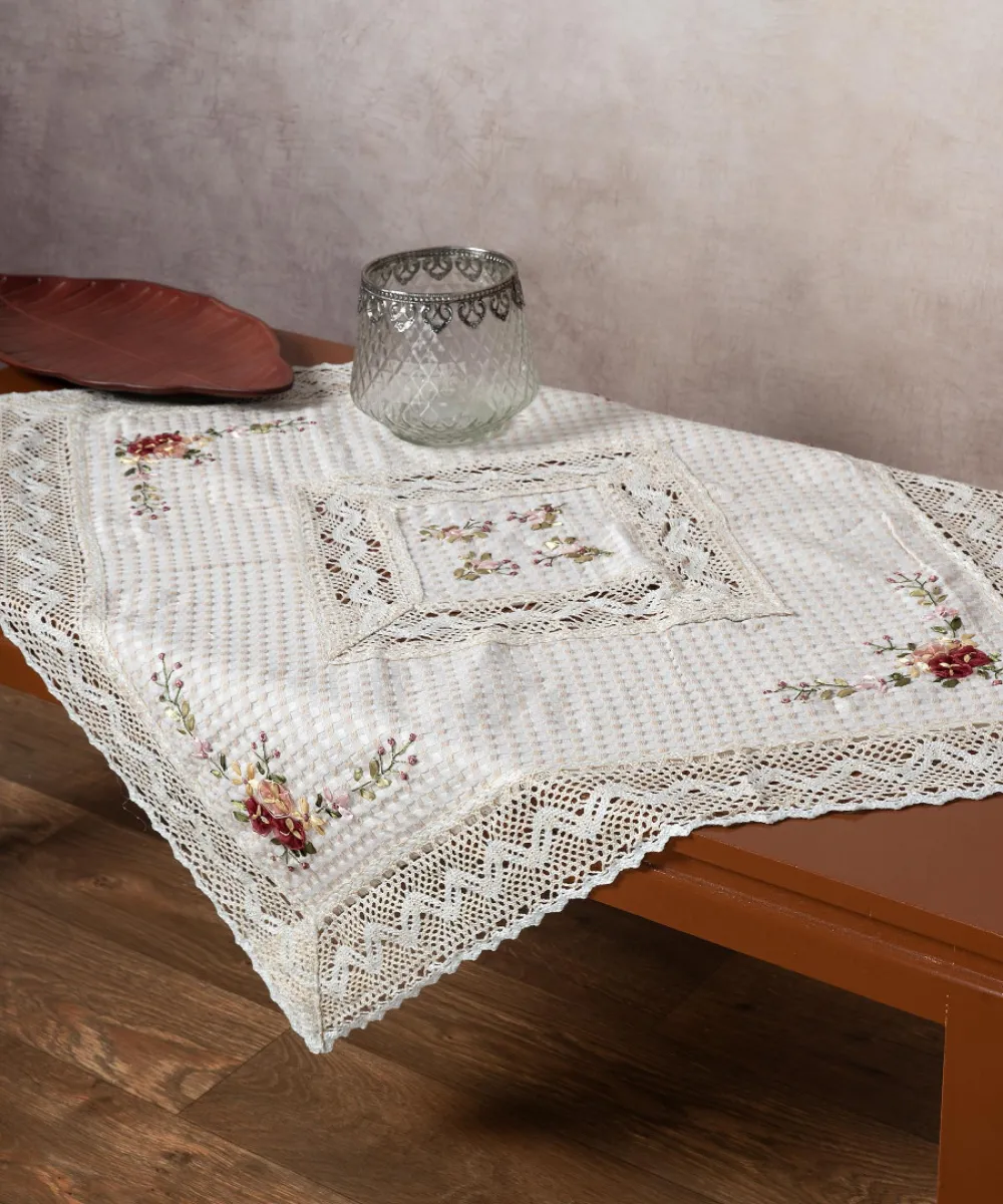 Καρέ με ροκοκό και πλεκτό (90cm x 90cm) 001 Καρέ με ροκοκό και πλεκτό (90cm x 90cm) 001